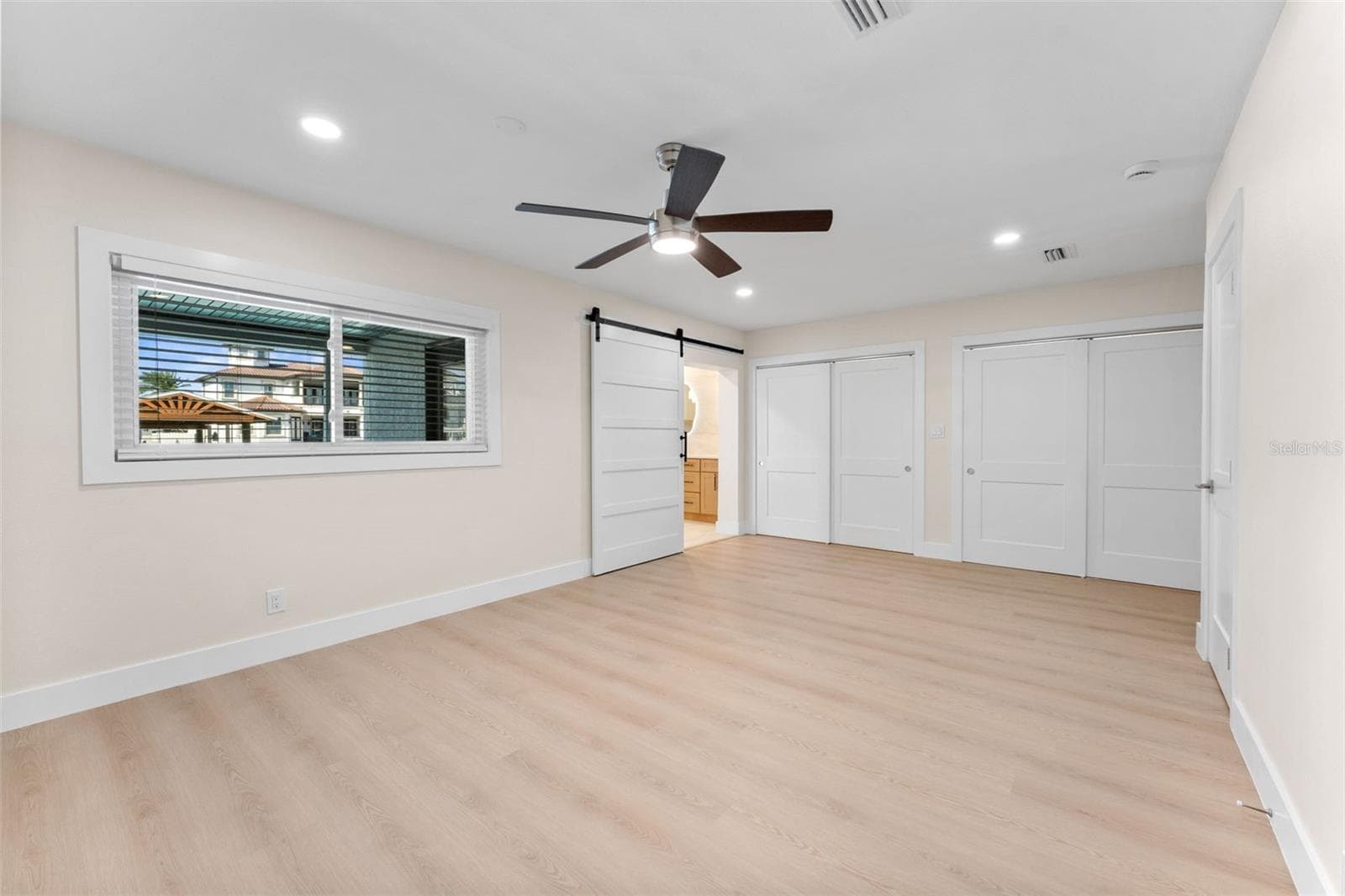 Single Family Residence at 3912 FONTAINEBLEAU DR, TAMPA, photo 26 of 74
