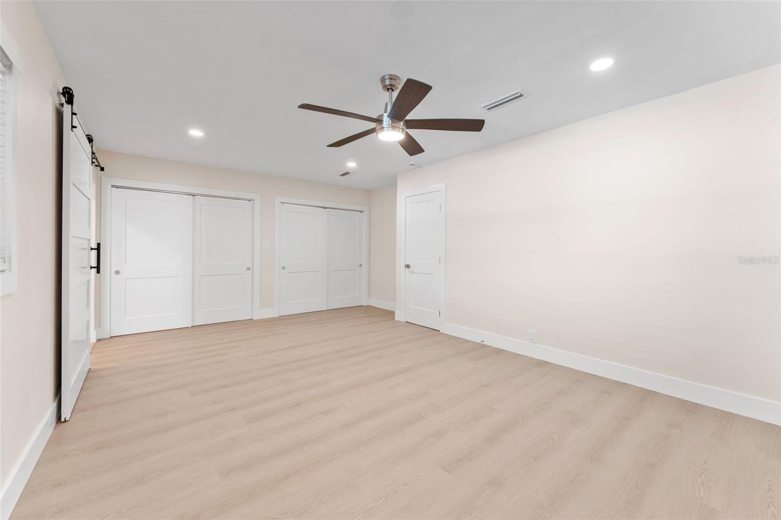 Single Family Residence at 3912 FONTAINEBLEAU DR, TAMPA, photo 29 of 74