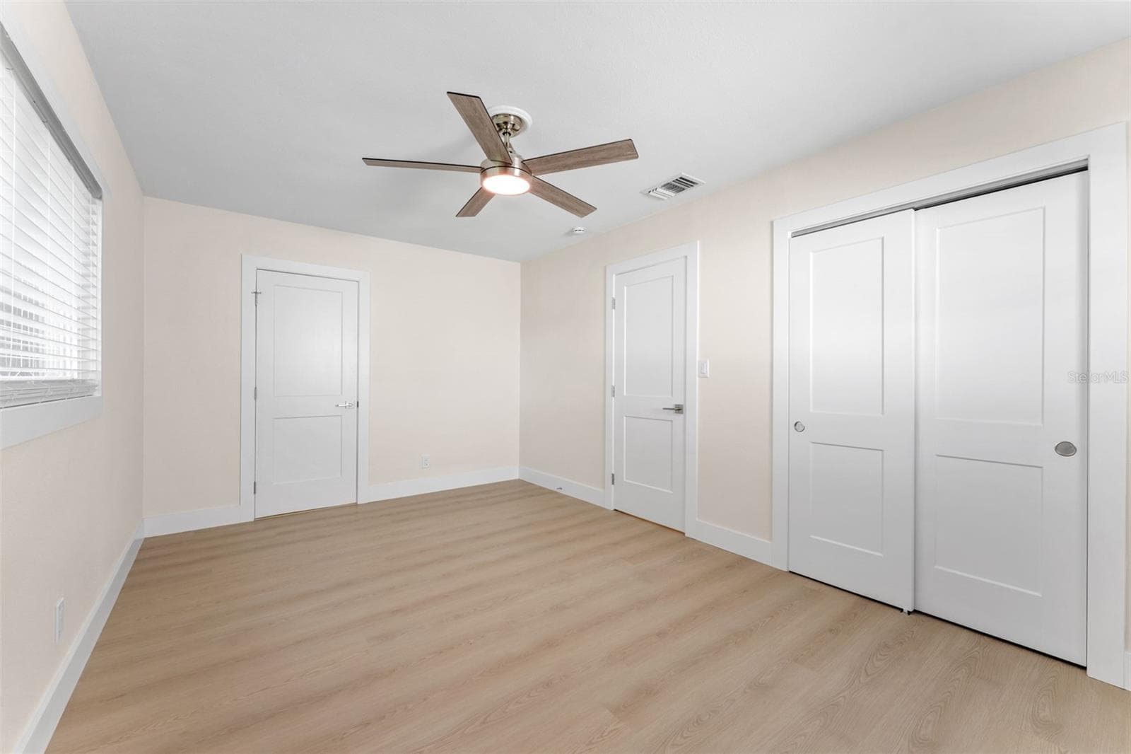 Single Family Residence at 3912 FONTAINEBLEAU DR, TAMPA, photo 39 of 74