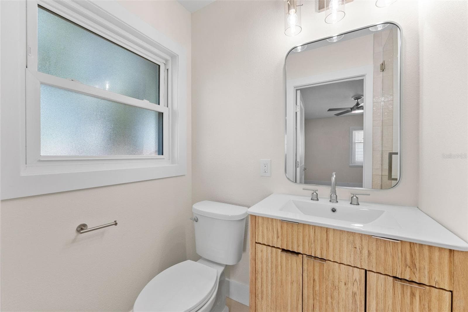 Single Family Residence at 3912 FONTAINEBLEAU DR, TAMPA, photo 40 of 74