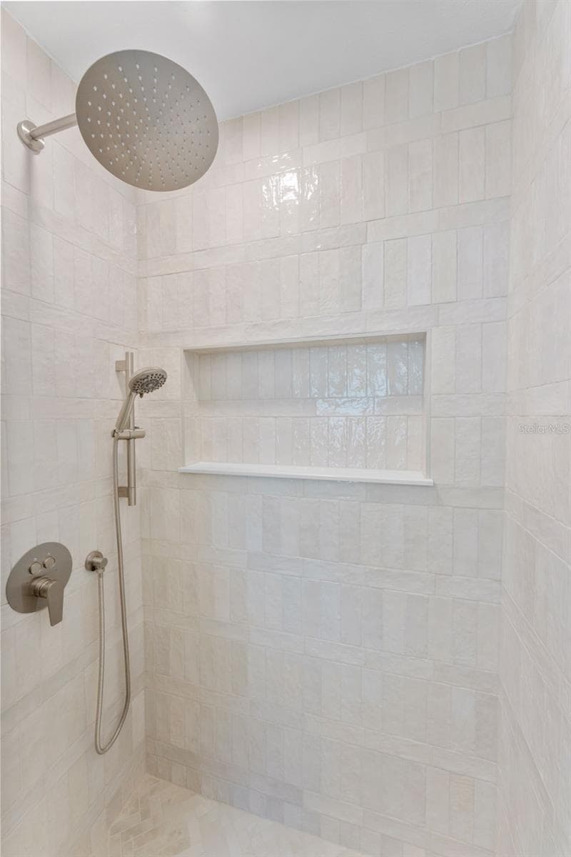 Single Family Residence at 3912 FONTAINEBLEAU DR, TAMPA, photo 41 of 74