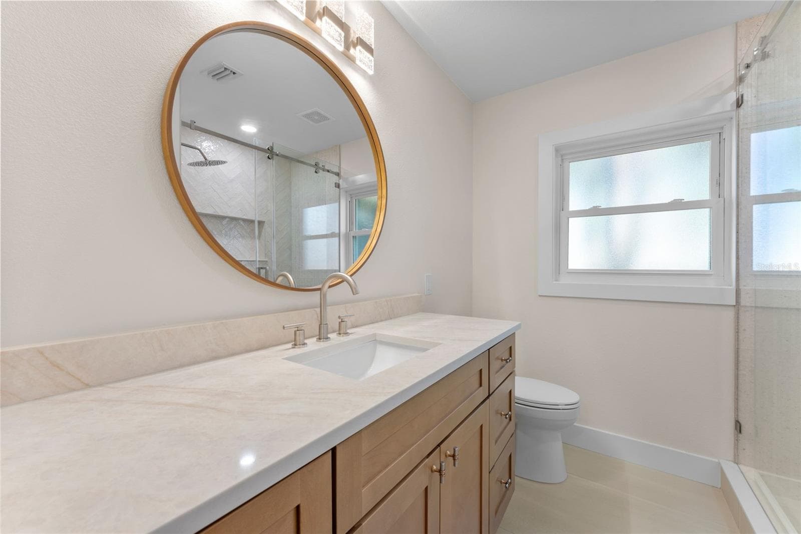 Single Family Residence at 3912 FONTAINEBLEAU DR, TAMPA, photo 44 of 74