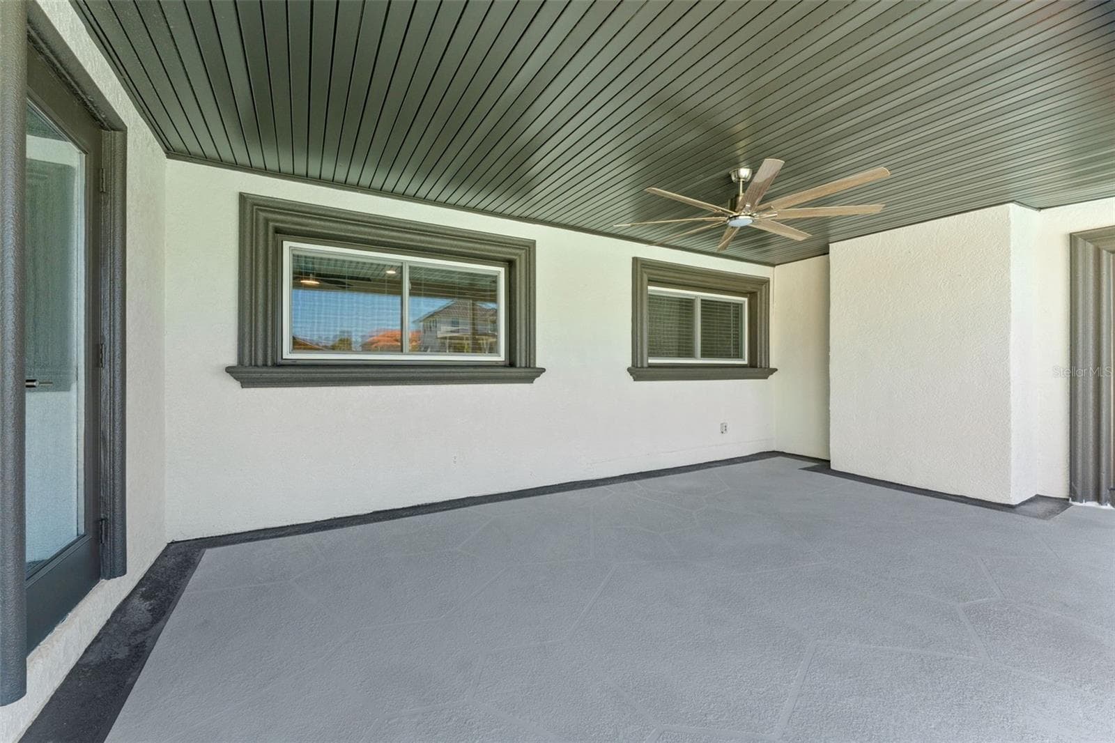 Single Family Residence at 3912 FONTAINEBLEAU DR, TAMPA, photo 50 of 74
