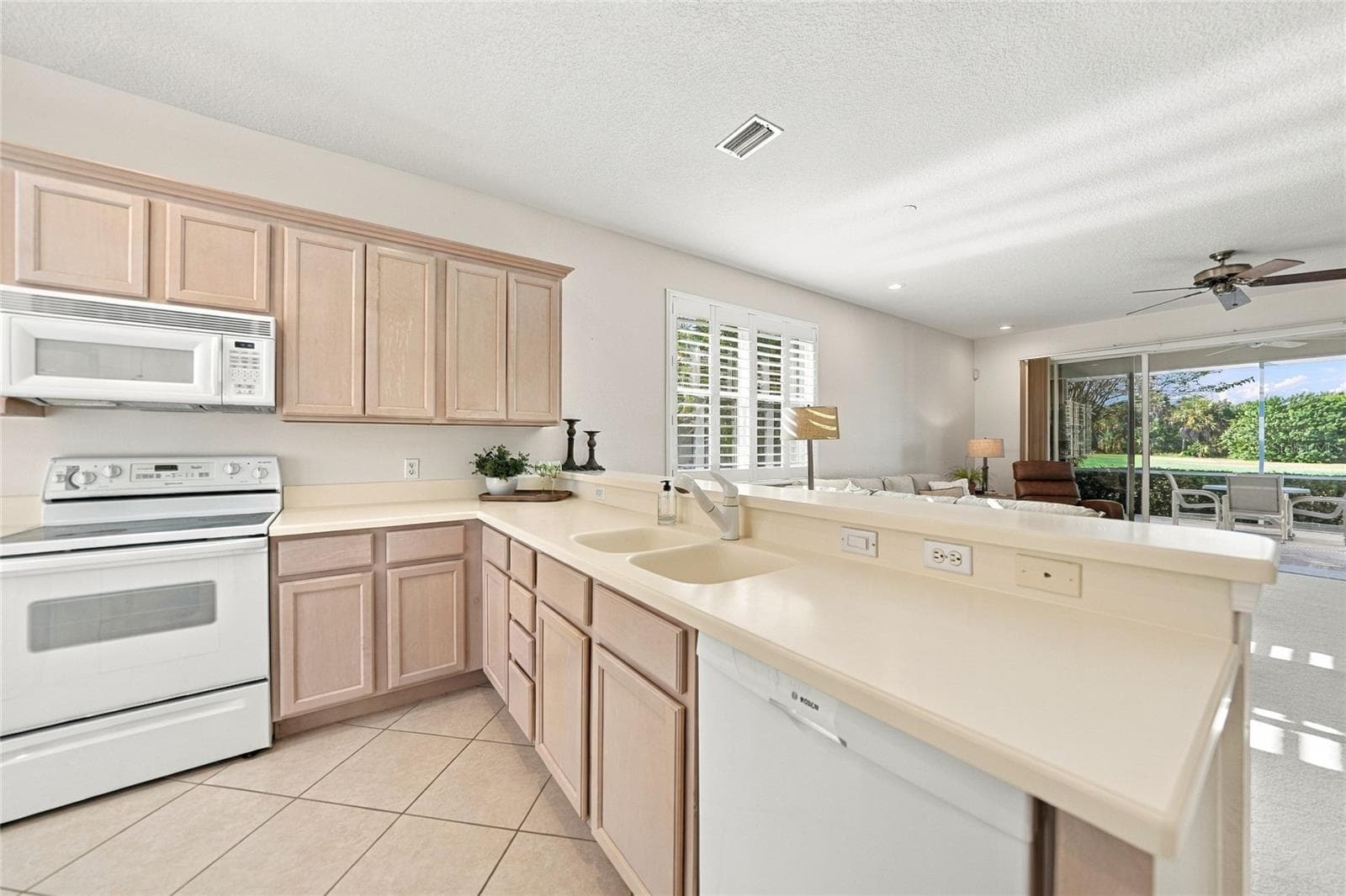 Single Family Residence at 3339 OSPREY LN, PORT CHARLOTTE, photo 12 of 61