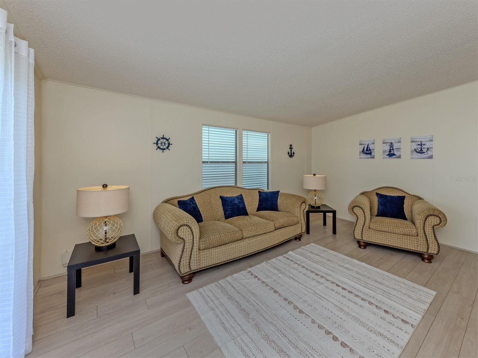 Living Room - 339 OUTRIGGER PL, NORTH PORT