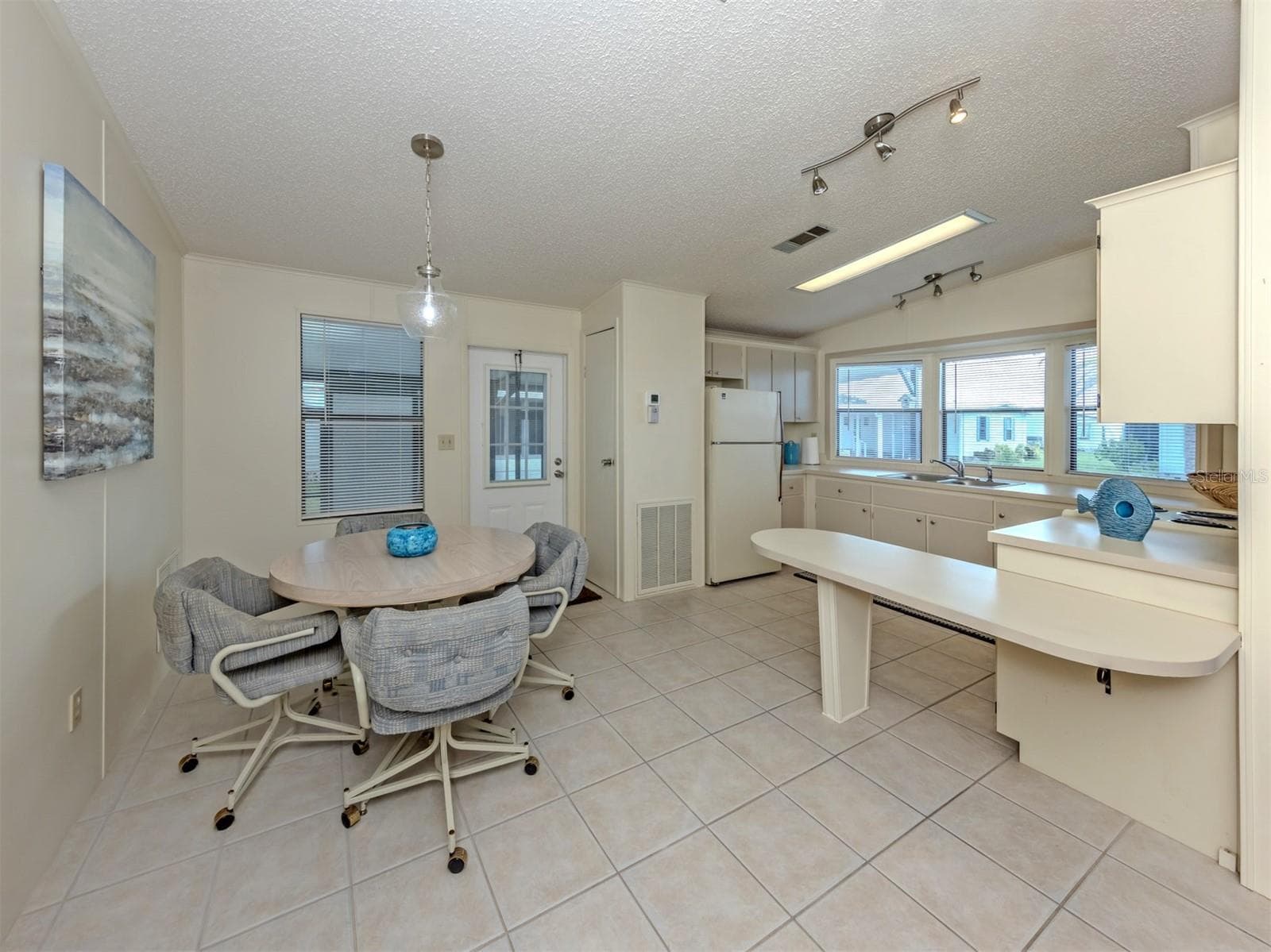 Dining Room/Kitchen - 339 OUTRIGGER PL, NORTH PORT