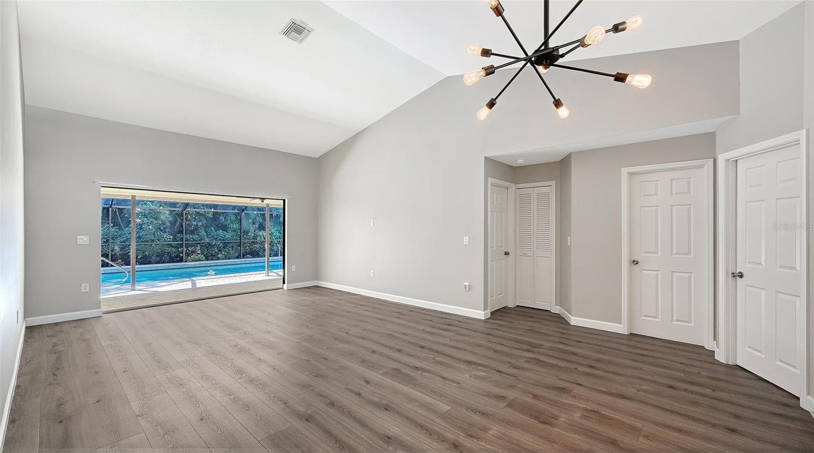 Single Family Residence at 4409 OAK VIEW DR, SARASOTA, photo 22 of 85