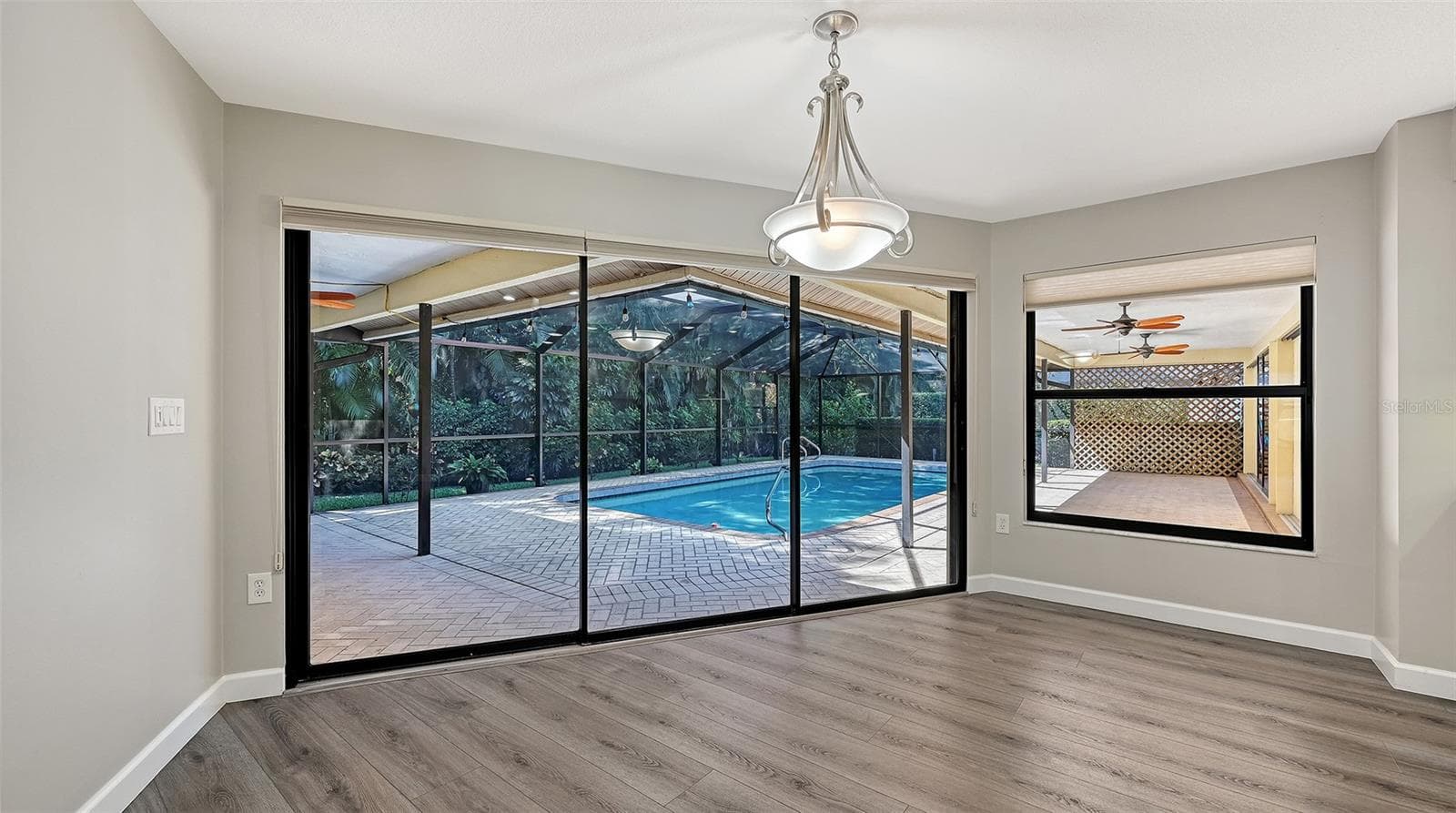 Single Family Residence at 4409 OAK VIEW DR, SARASOTA, photo 28 of 85