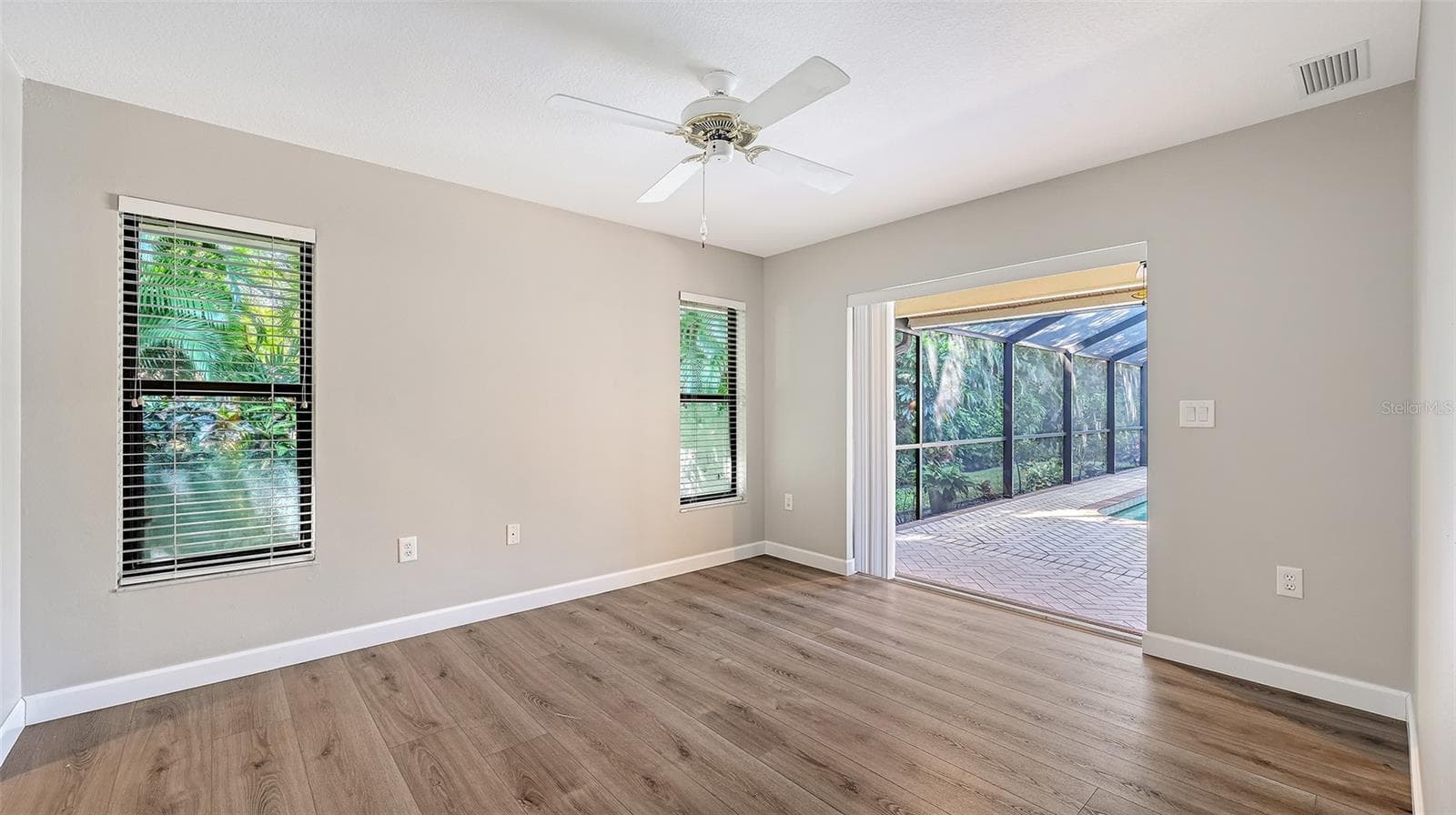 Single Family Residence at 4409 OAK VIEW DR, SARASOTA, photo 41 of 85