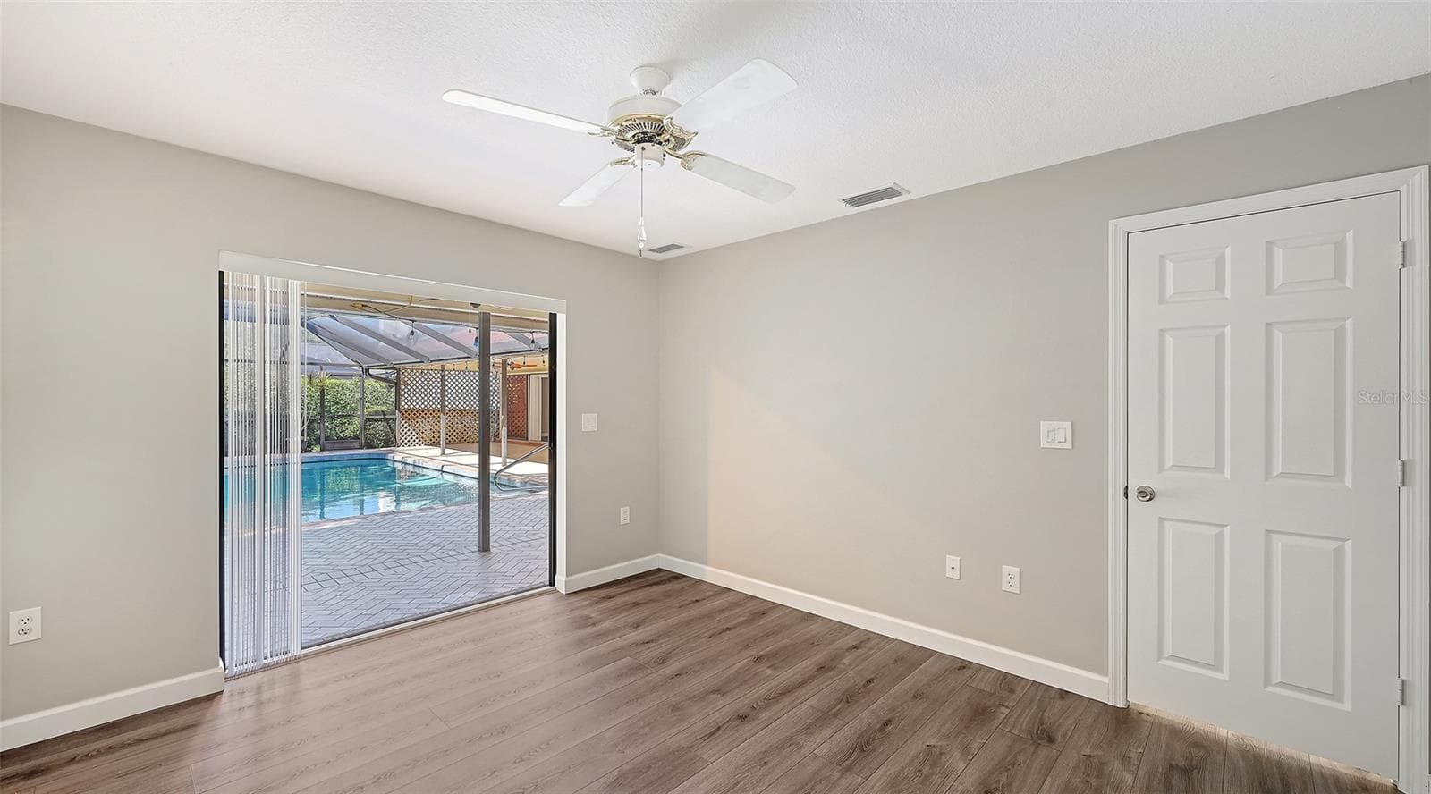 Single Family Residence at 4409 OAK VIEW DR, SARASOTA, photo 42 of 85