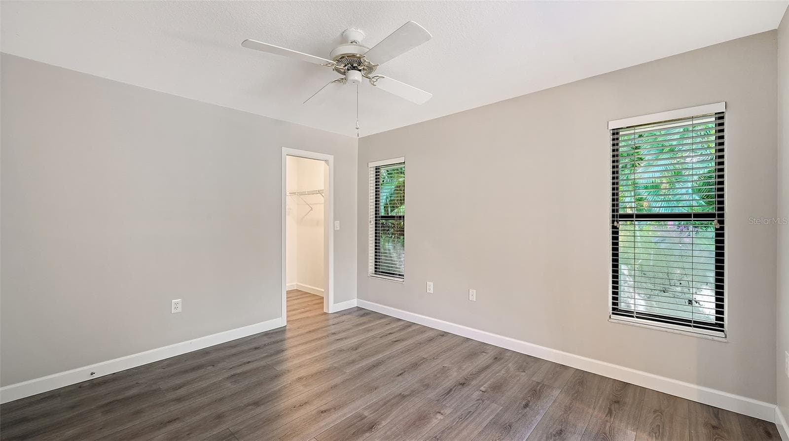 Single Family Residence at 4409 OAK VIEW DR, SARASOTA, photo 43 of 85