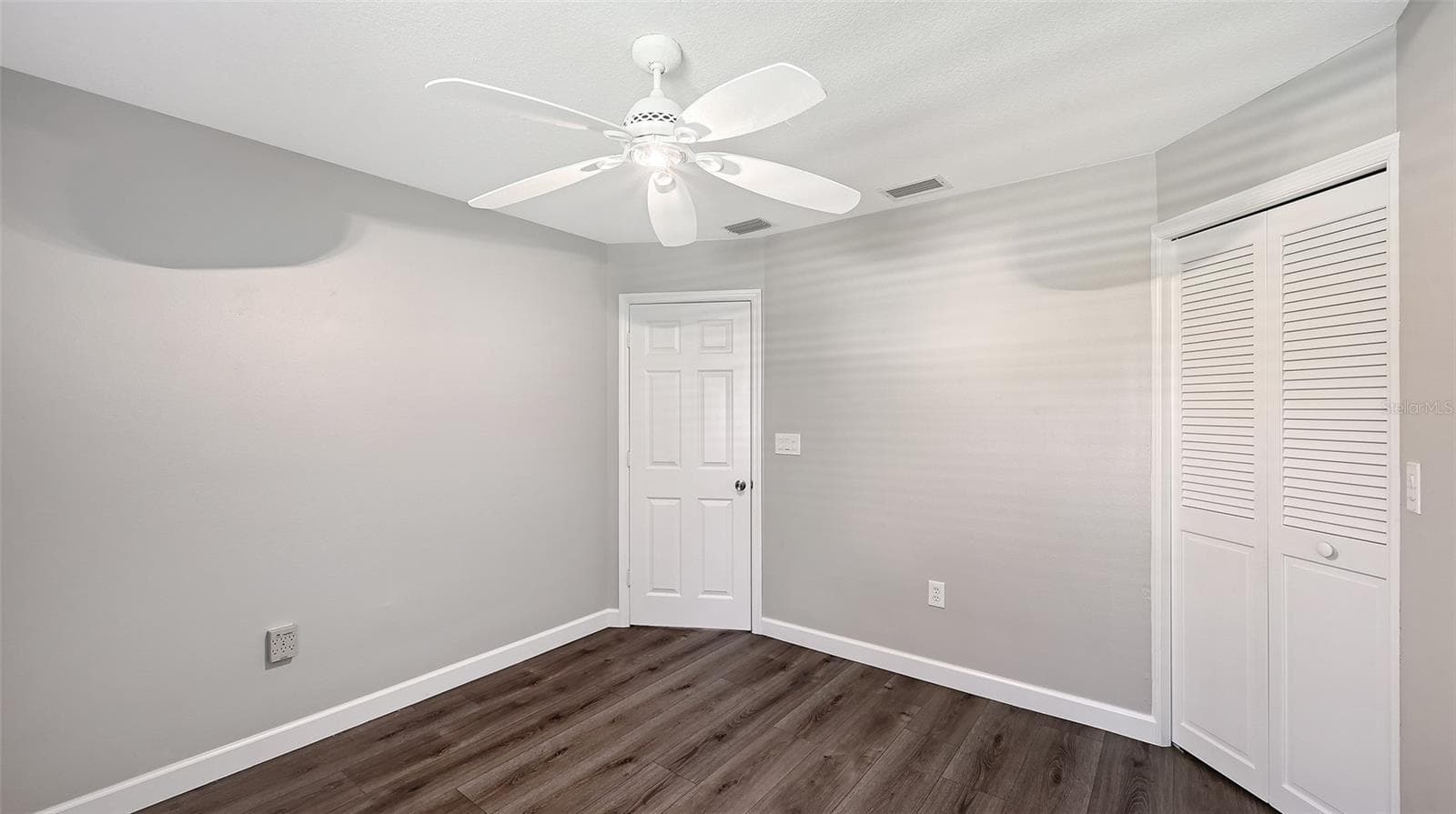Single Family Residence at 4409 OAK VIEW DR, SARASOTA, photo 47 of 85