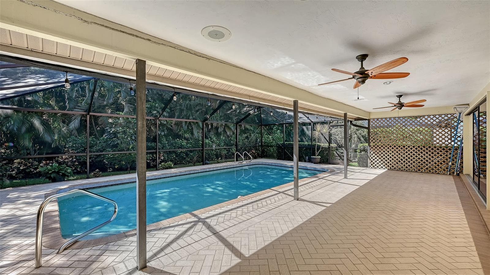 Single Family Residence at 4409 OAK VIEW DR, SARASOTA, photo 49 of 85