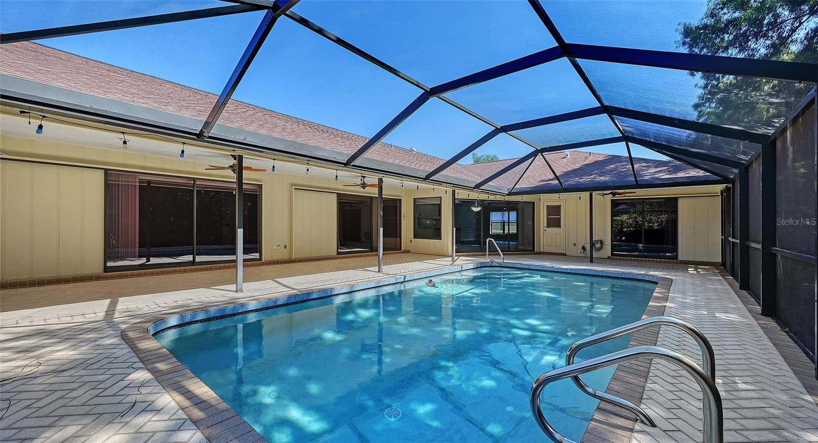 Single Family Residence at 4409 OAK VIEW DR, SARASOTA, photo 53 of 85