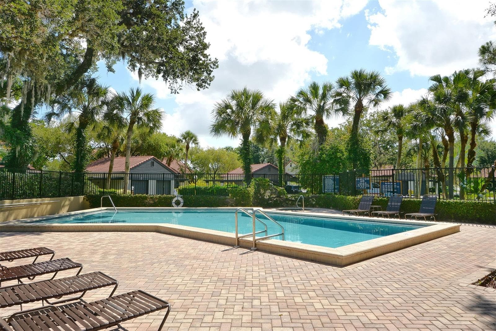 Single Family Residence at 4409 OAK VIEW DR, SARASOTA, photo 81 of 85