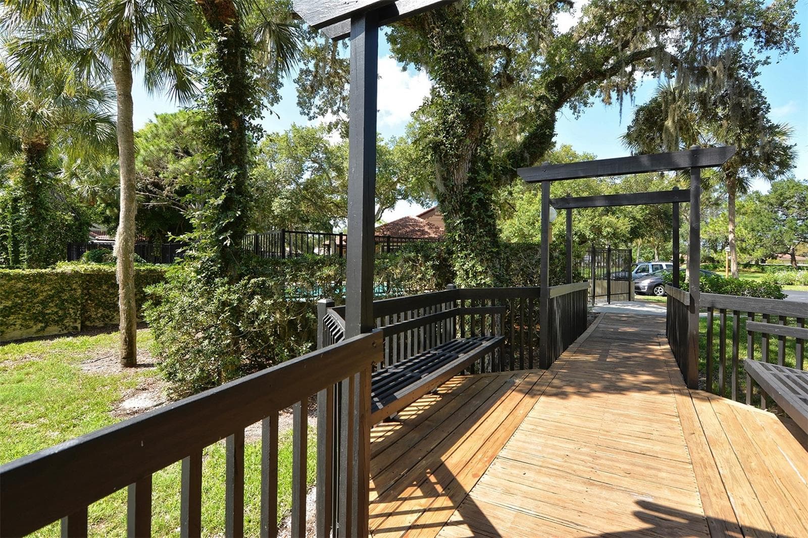 Single Family Residence at 4409 OAK VIEW DR, SARASOTA, photo 84 of 85