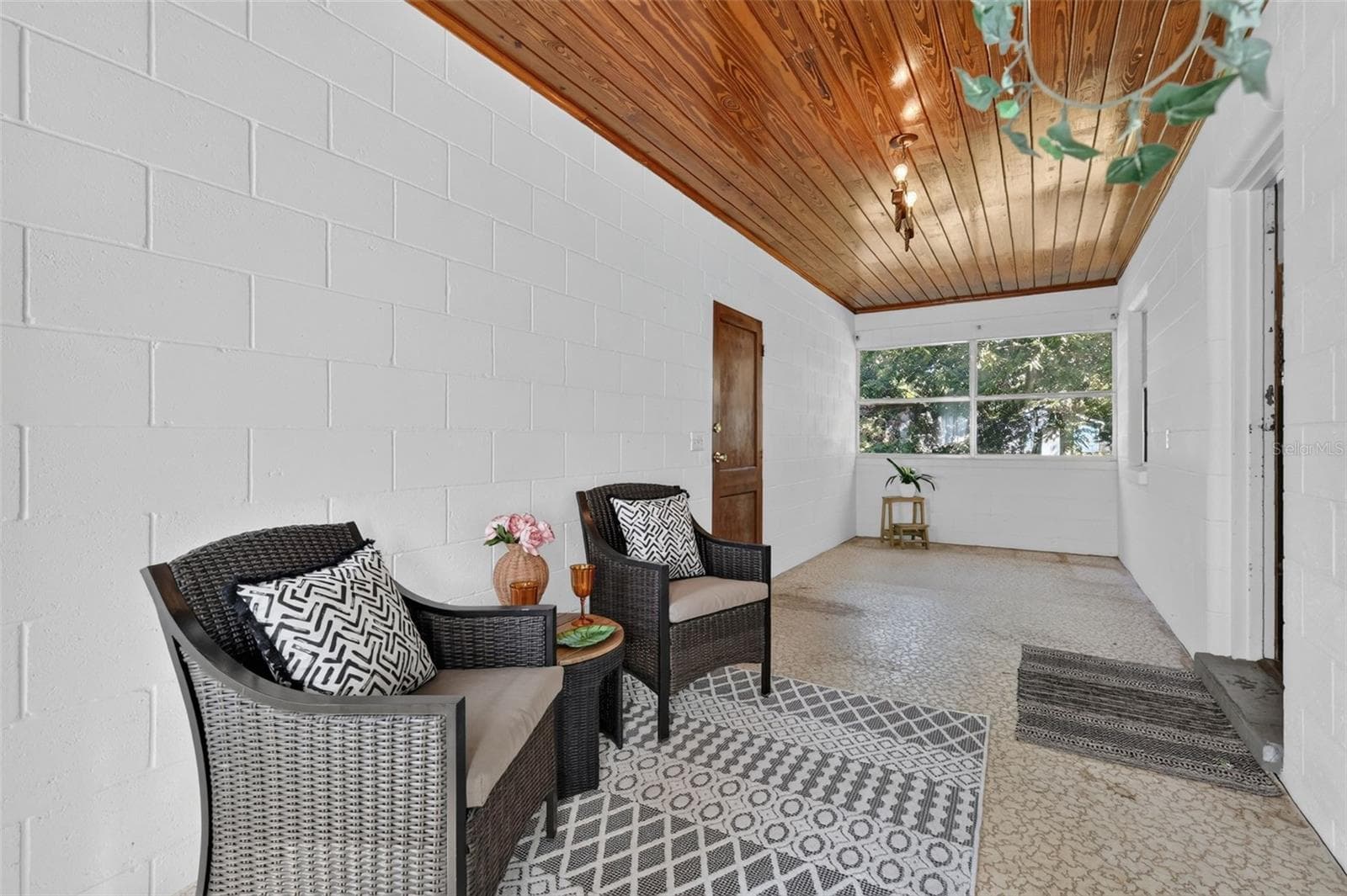 Breezeway - 519 HUEY ST, WILDWOOD