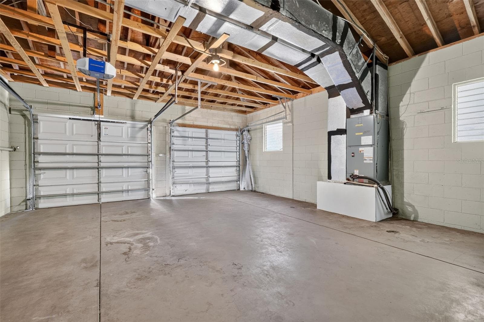 2 car oversized garage - 519 HUEY ST, WILDWOOD