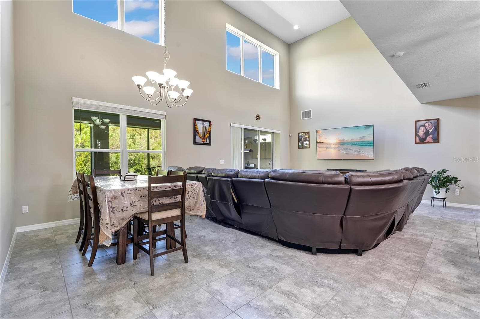 Single Family Residence at 2179 PEARL CIDER ST, ORLANDO, photo 7 of 50