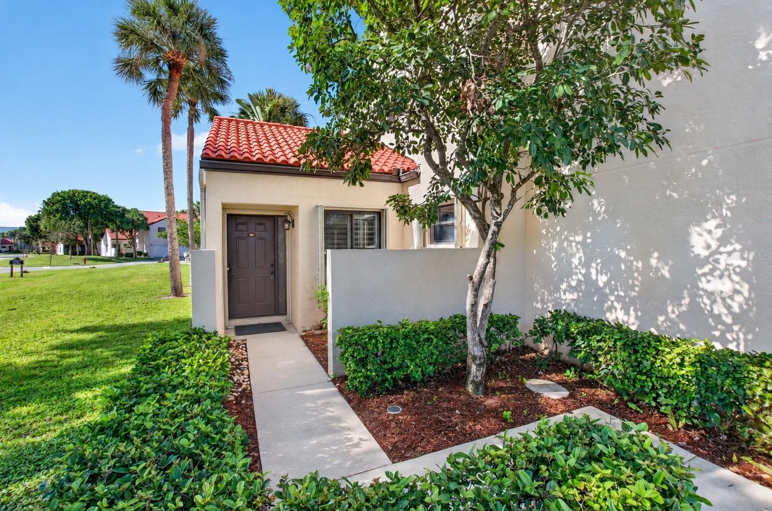 Front Exterior - 10 VIA DE CASAS SUR #101, BOYNTON BEACH