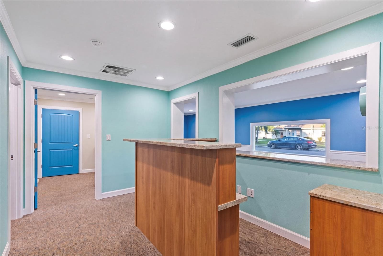 Business at 12574 INDIAN ROCKS RD, LARGO, photo 7 of 31