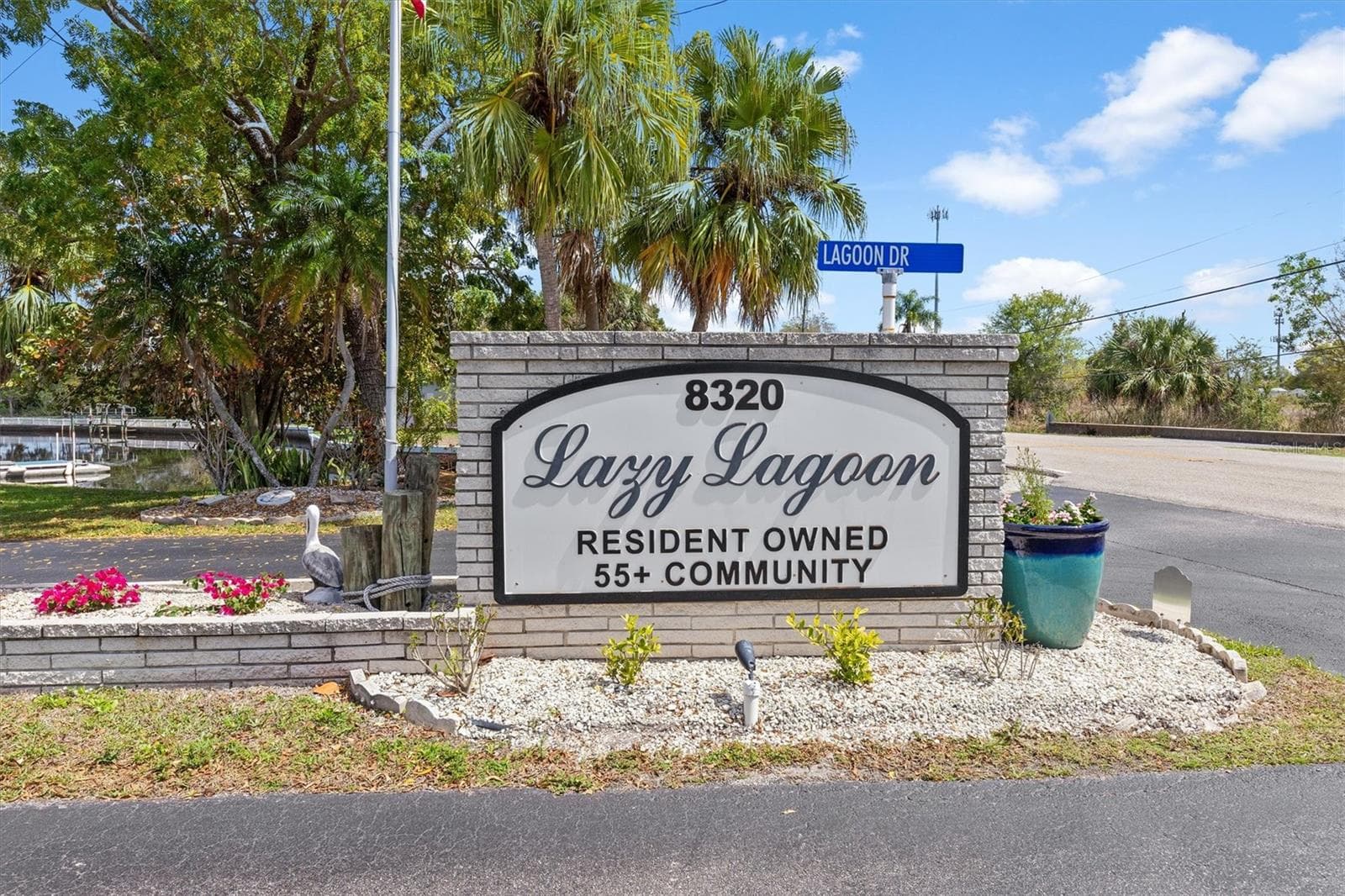 Mobile Home at 120 6TH ST, PUNTA GORDA, photo 37 of 49