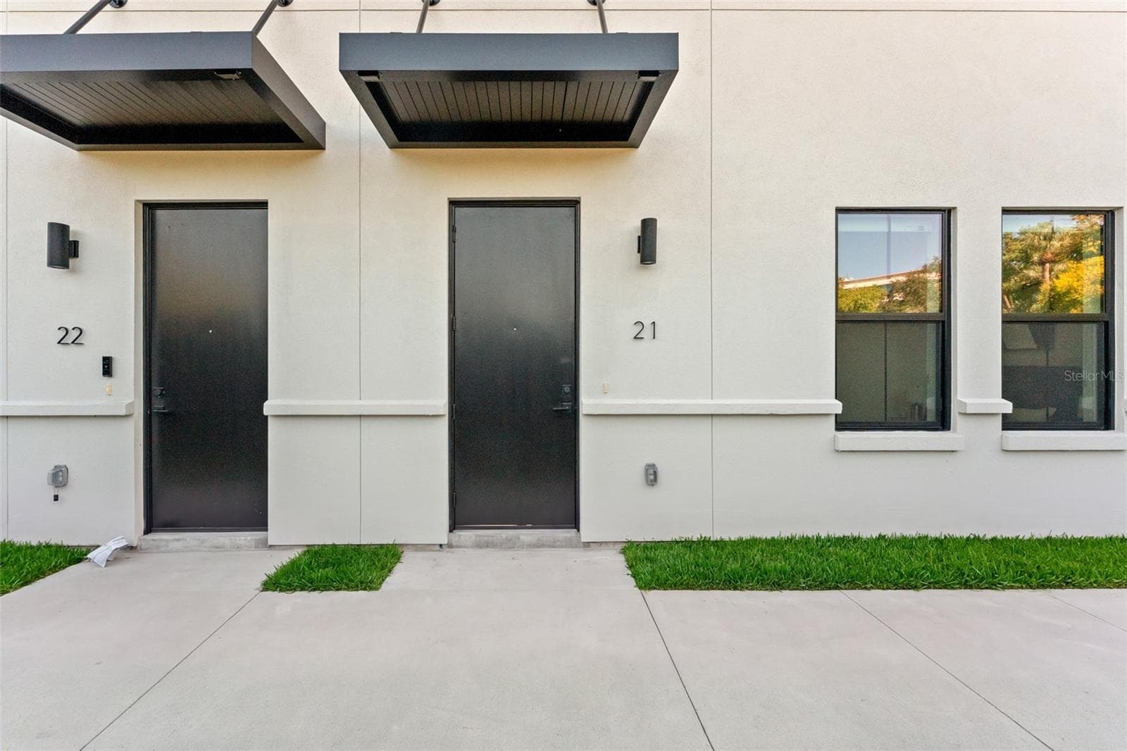 Townhouse at 1218 E KAY ST #21, TAMPA, photo 3 of 52