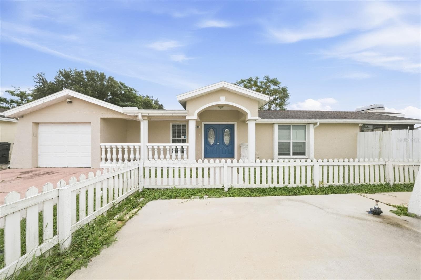 10102 HICKORY HOLLOW CT