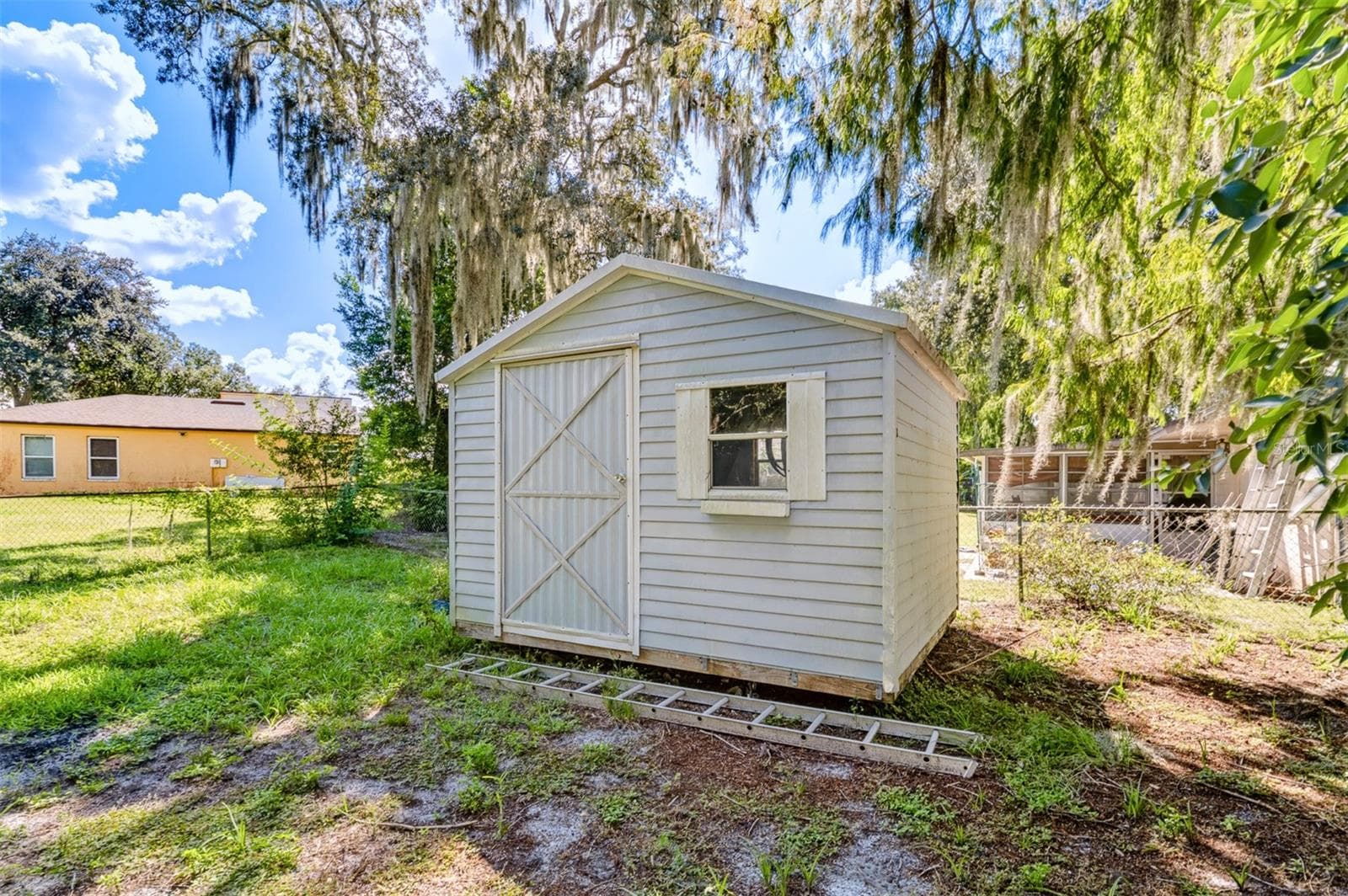 Rear yard shed - 135 CORTEZ CT, WINTER SPRINGS