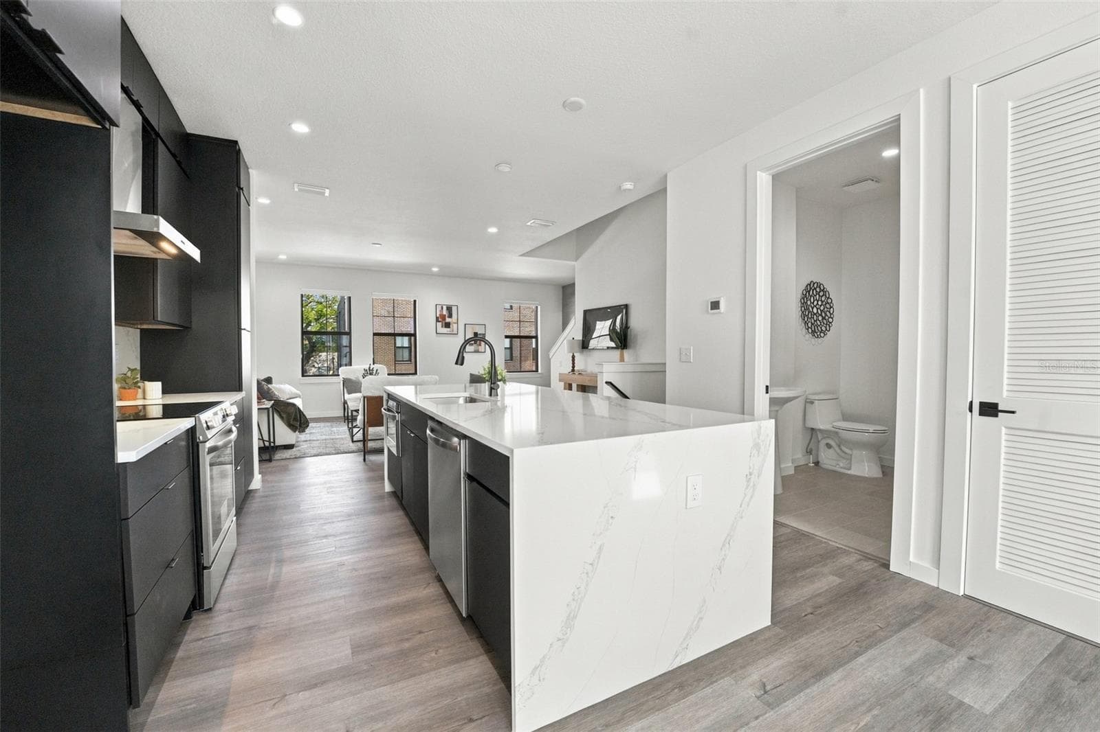 Townhouse at 1218 E KAY ST #27, TAMPA, photo 11 of 47