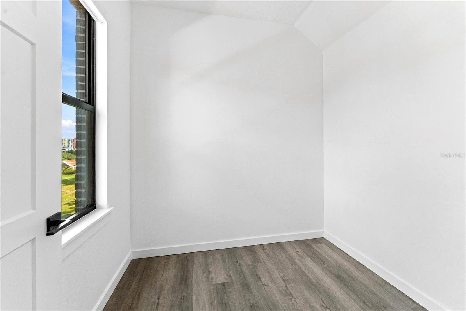 Primary Walk in Closet #1 - 1218 E KAY ST #27, TAMPA