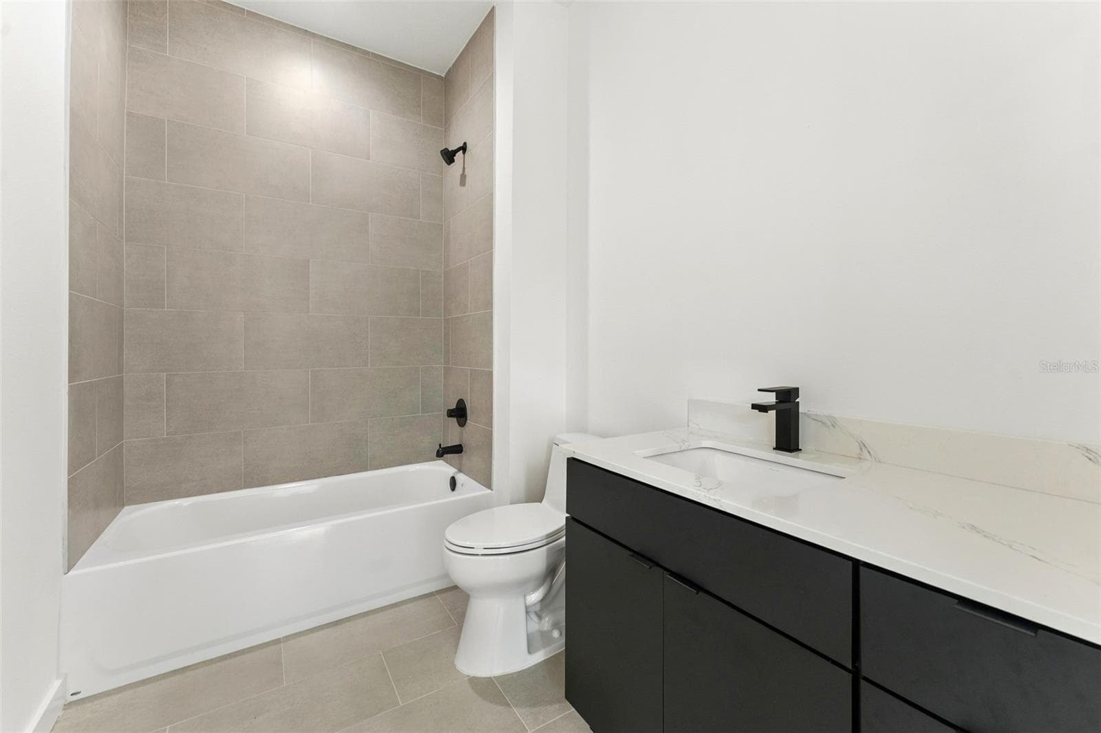 Bedroom 2 En-suite - 1218 E KAY ST #27, TAMPA