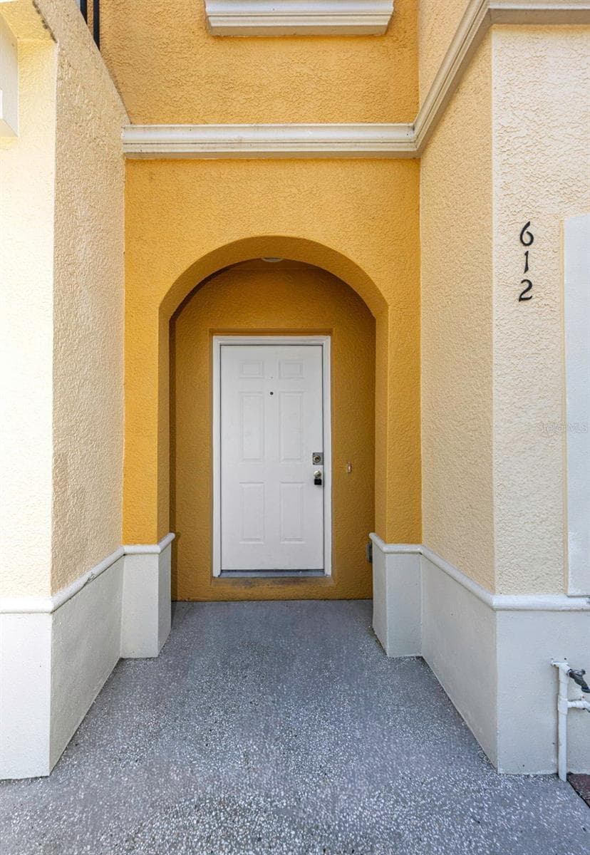 Entryway - 612 105TH TER N, ST PETERSBURG