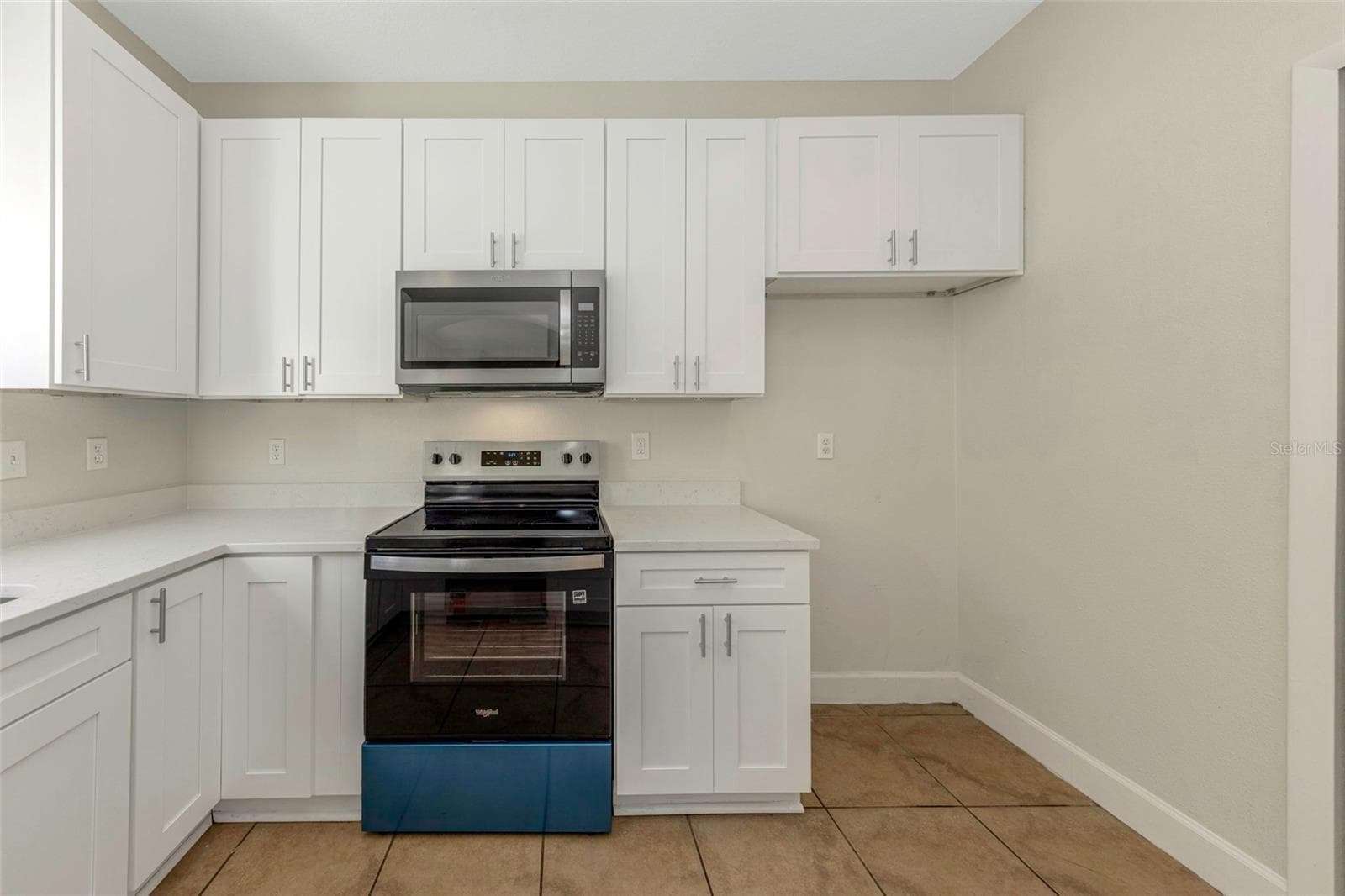 Kitchen - Right View - 612 105TH TER N, ST PETERSBURG