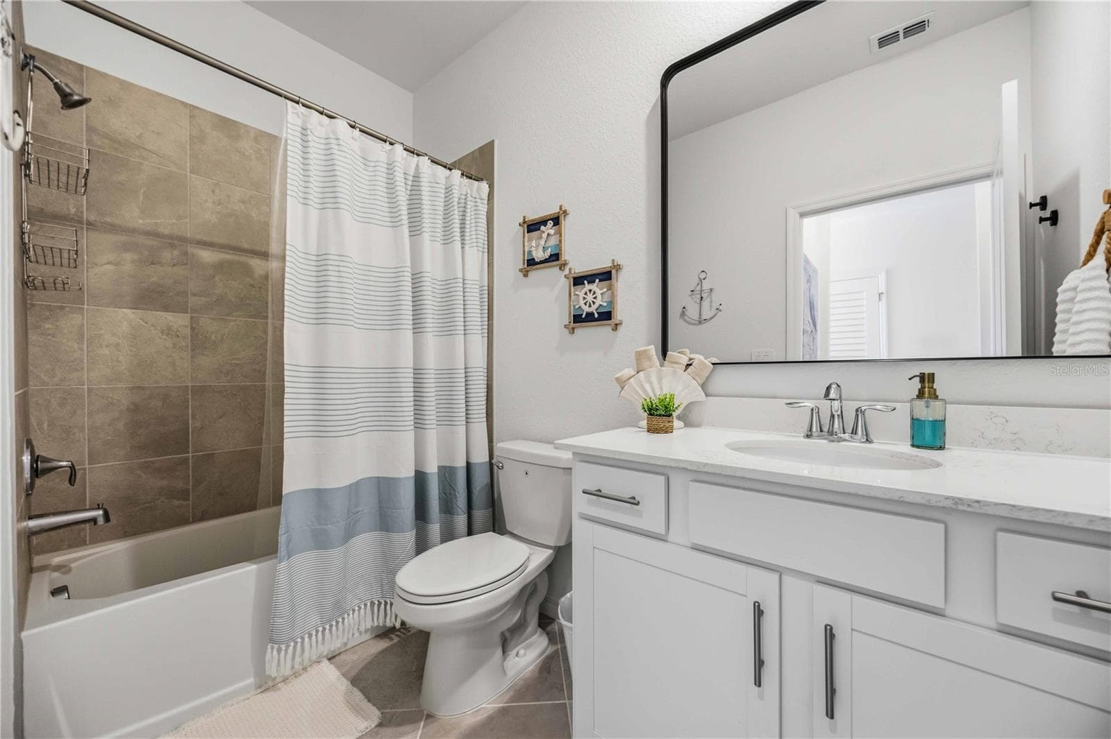 Condominium at 17570 OPAL SAND DR #402, VENICE, photo 15 of 67