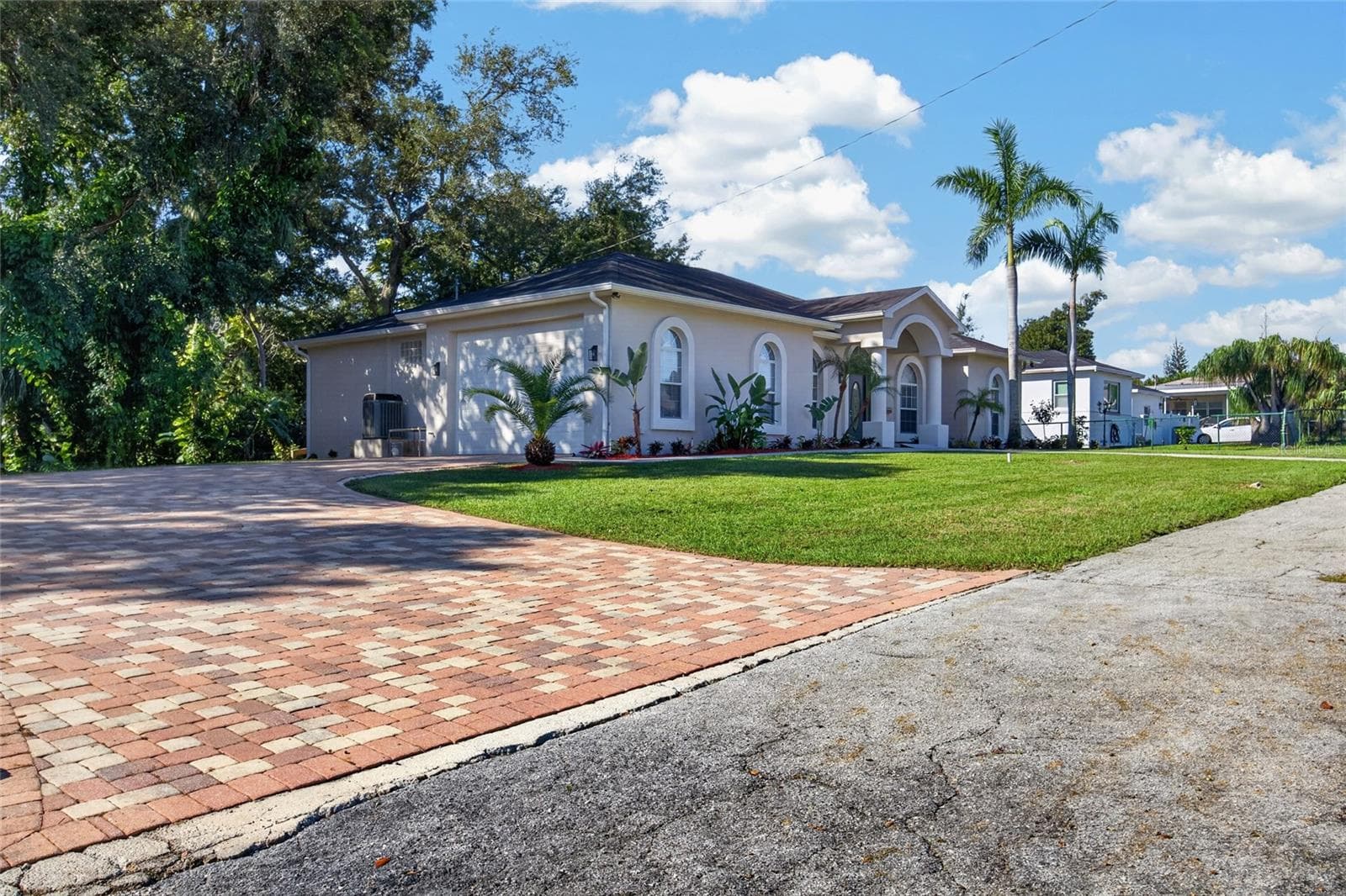 Single Family Residence at 2108 W CORDELIA ST, TAMPA, photo 4 of 60