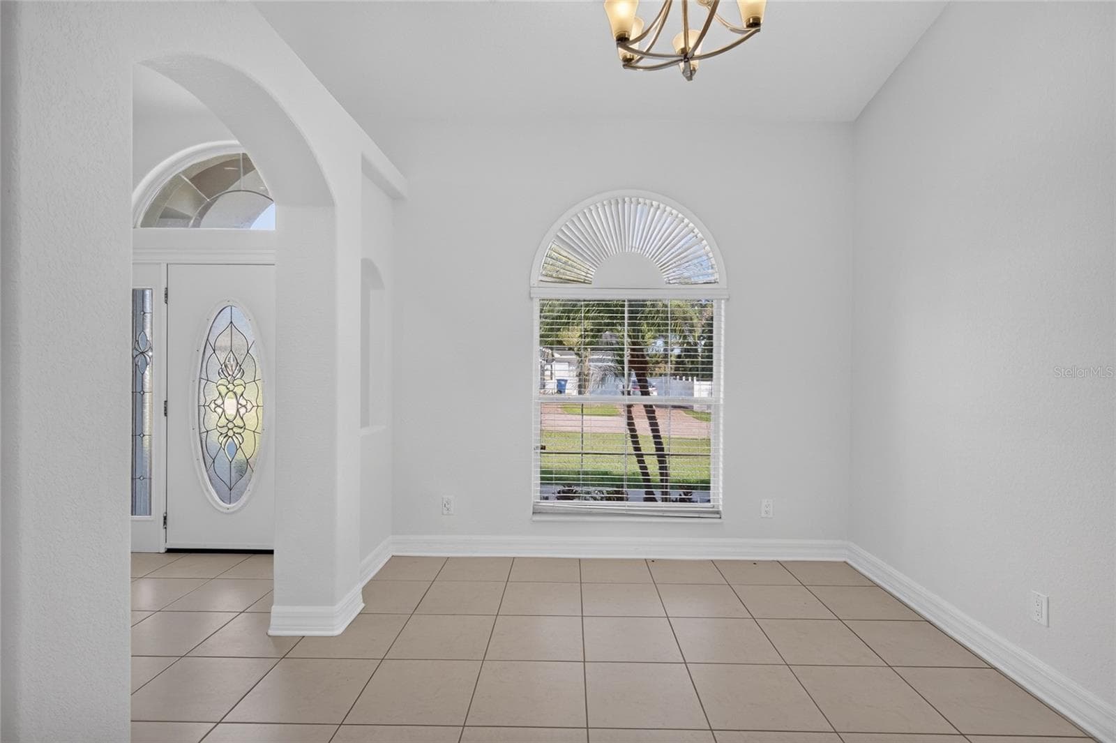Single Family Residence at 2108 W CORDELIA ST, TAMPA, photo 11 of 60