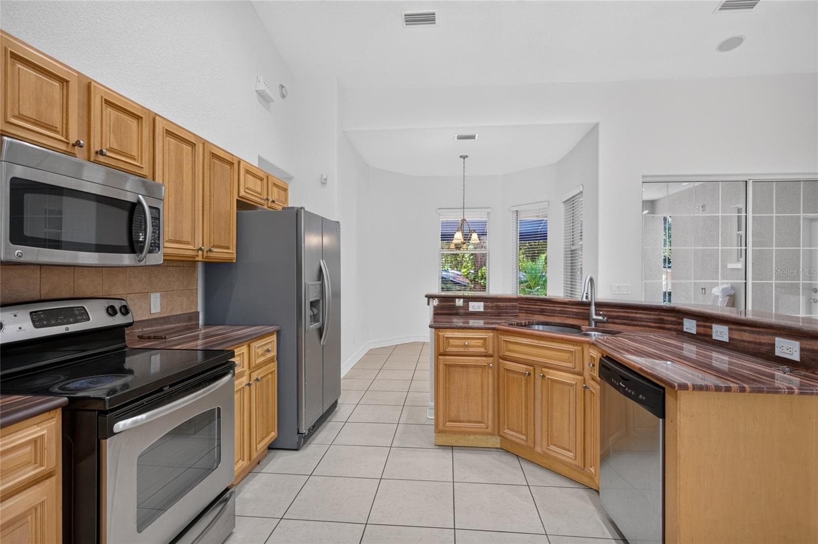 Single Family Residence at 2108 W CORDELIA ST, TAMPA, photo 12 of 60