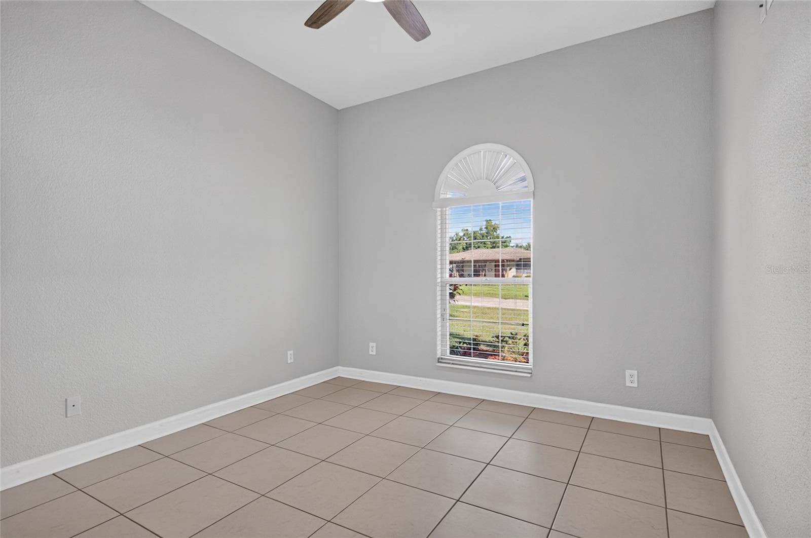 Single Family Residence at 2108 W CORDELIA ST, TAMPA, photo 40 of 60
