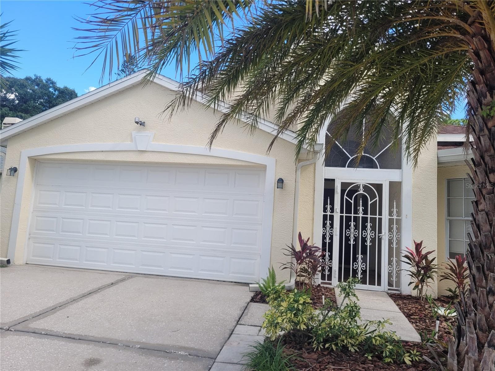 Single Family Residence at 28935 STORMCLOUD PASS, WESLEY CHAPEL, photo 2 of 47