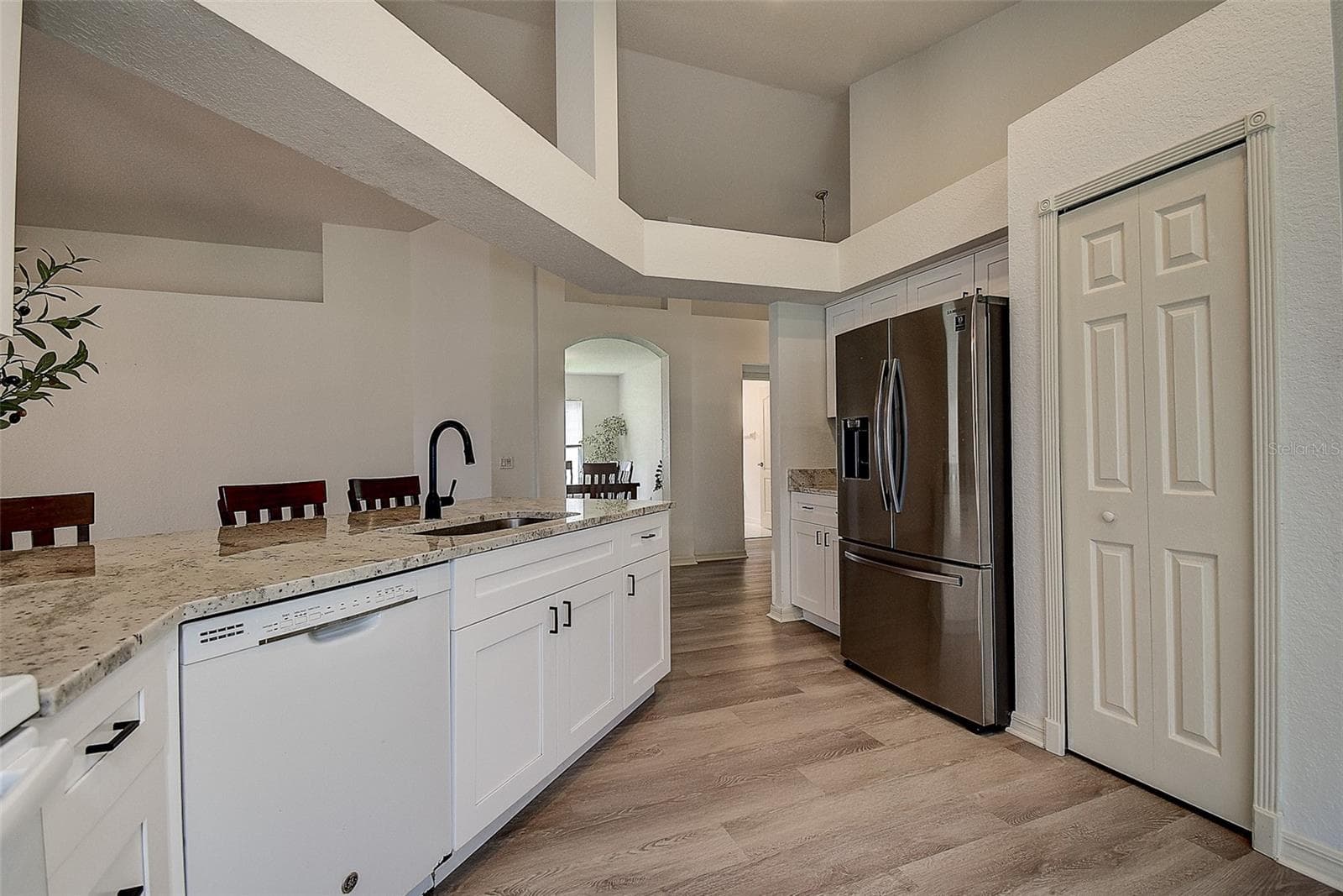 Kitchen - 28935 STORMCLOUD PASS, WESLEY CHAPEL