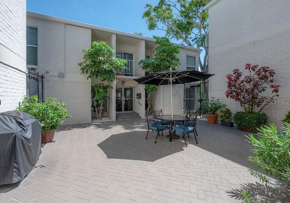 Condominium at 3325 BAYSHORE BLVD #F31, TAMPA, photo 24 of 27