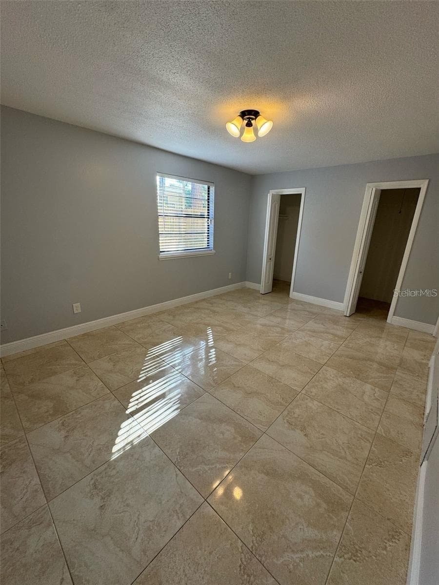 Townhouse at 7517 CAMARINA CALLE, TAMPA, photo 7 of 21