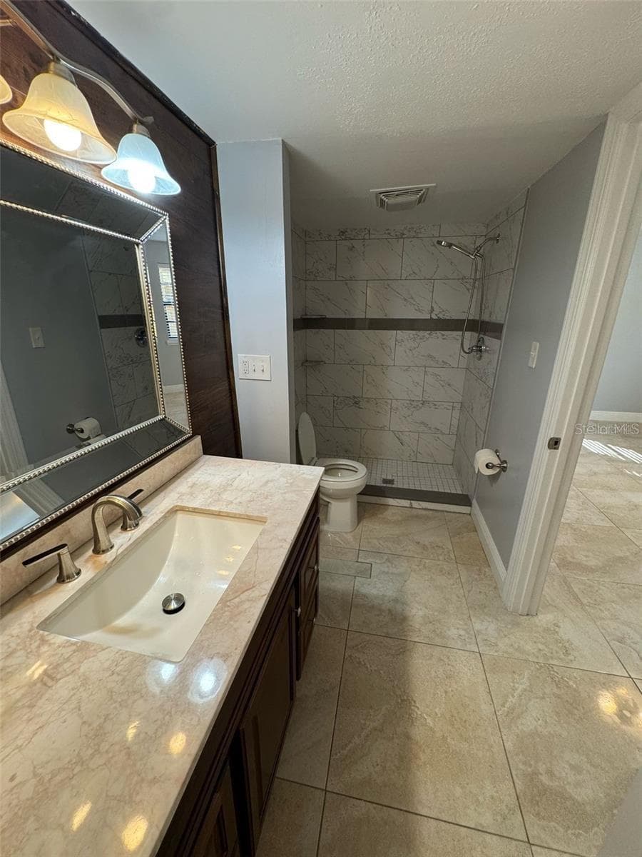 Townhouse at 7517 CAMARINA CALLE, TAMPA, photo 9 of 21