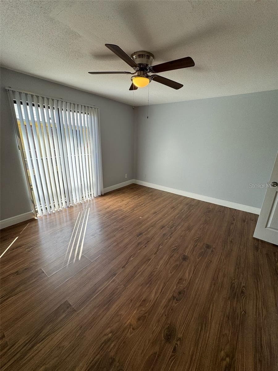 Townhouse at 7517 CAMARINA CALLE, TAMPA, photo 18 of 21