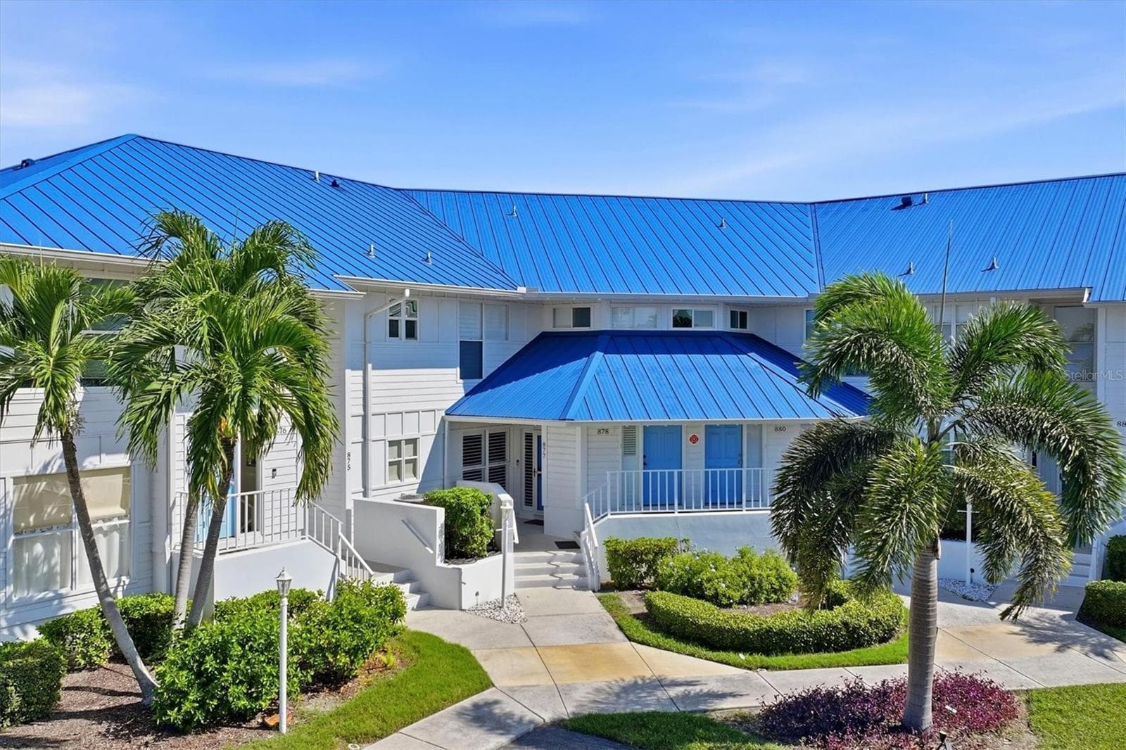 877 AUDUBON DR