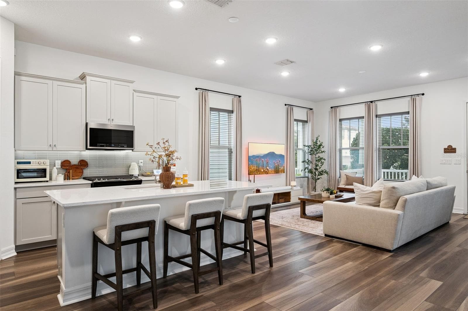 Beautifully Designed Kitchen - 7313 TIDEPOOL PL, CELEBRATION