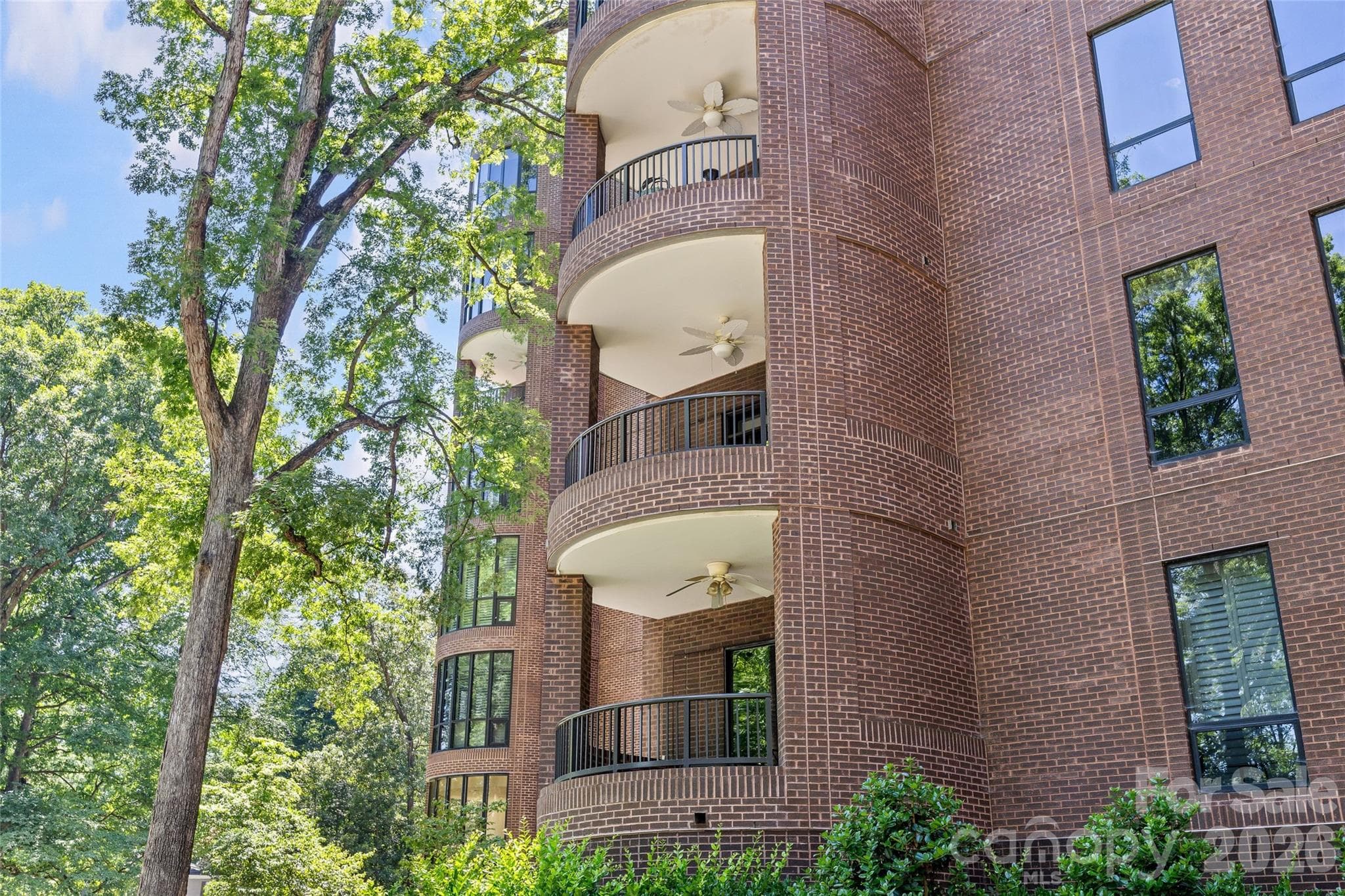Condominium at 922 Cherokee Road, Charlotte, photo 22 of 25