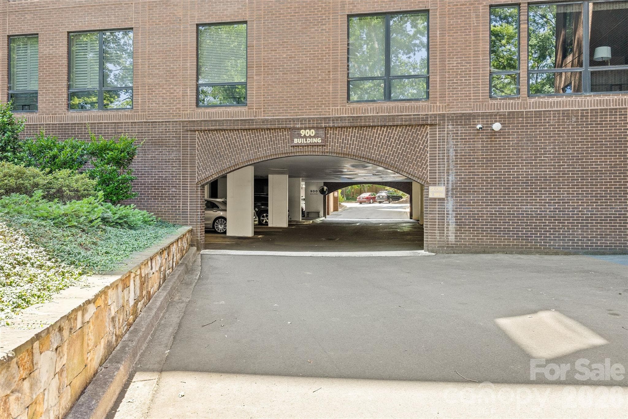 Parking Garage - 922 Cherokee Road, Charlotte