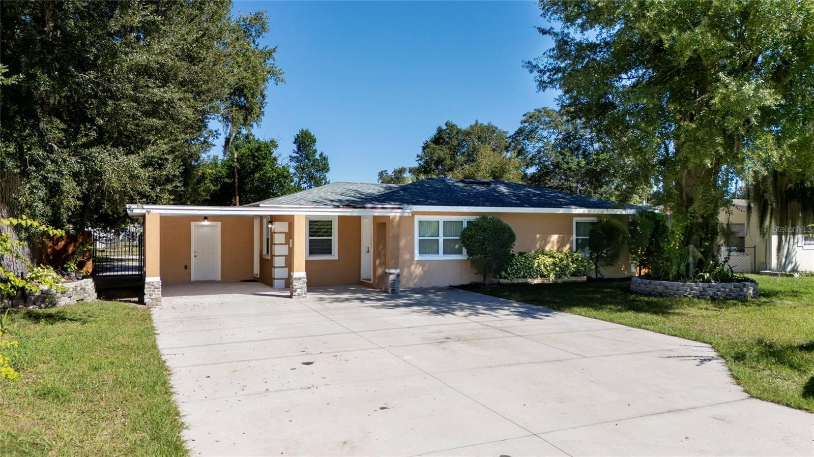 Single Family Residence at 417 AVENUE G SE, WINTER HAVEN, photo 3 of 42